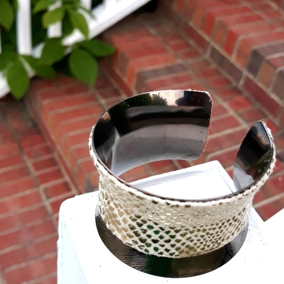 Cuff Bracelet/ Metallic Exotic Print Faux Suede Detail/Statement Bracelet/ Boho - Picture 15 of 15